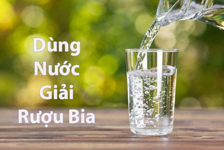 Dùng nước giải rượu